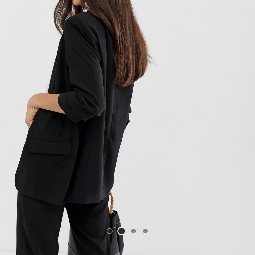 Blazer - Picture 4 of 6